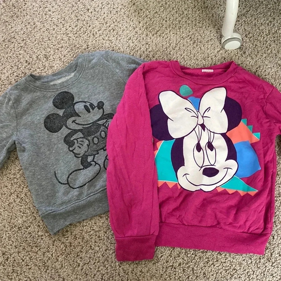 Kids Disney sweatshirt bundle size 4/5 - Picture 1 of 1